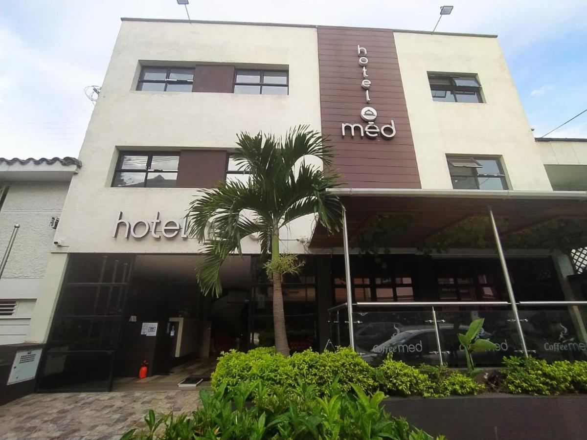Hotel Med 70 Medellin Exterior photo