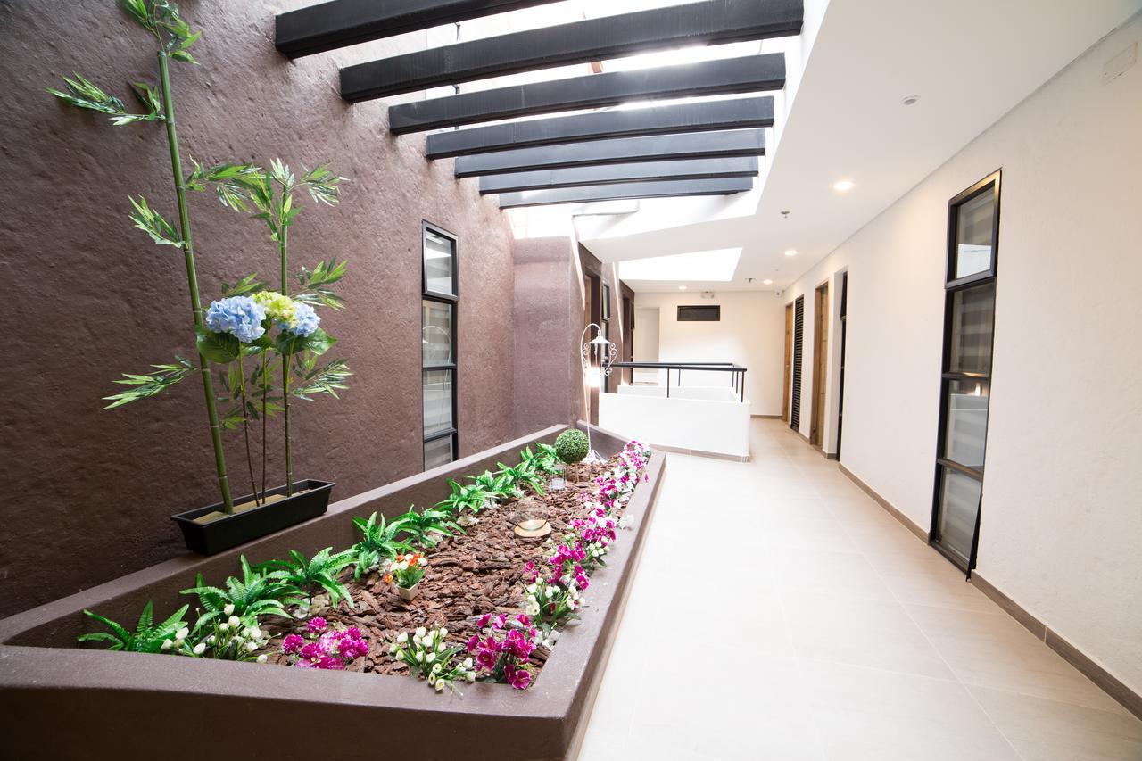 Hotel Med 70 Medellin Exterior photo